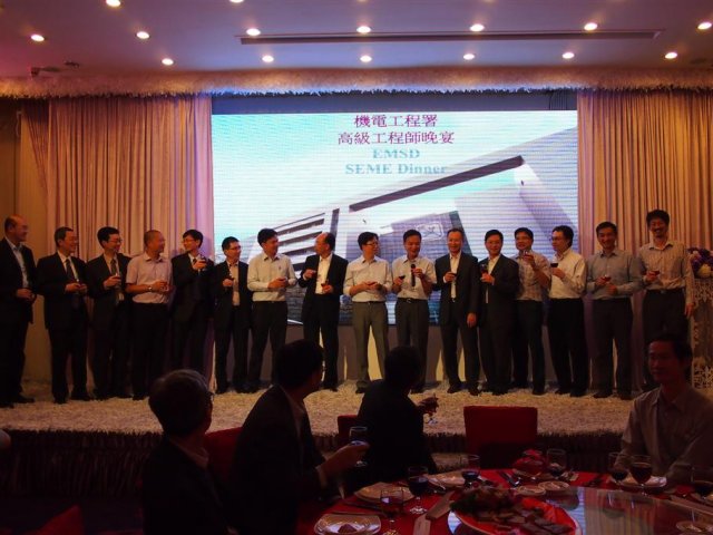 P9273536 (Large)